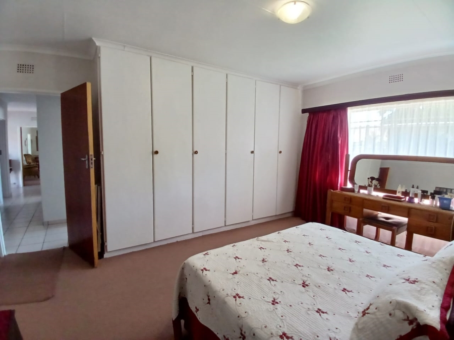 4 Bedroom Property for Sale in Vaalpark Free State